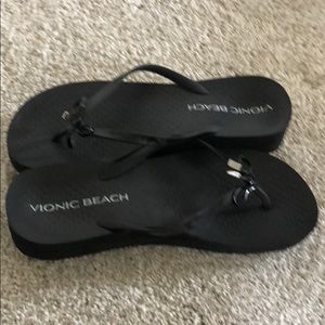 Vionic beach sandals